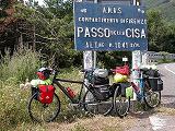 Arrivi in vetta Cisa